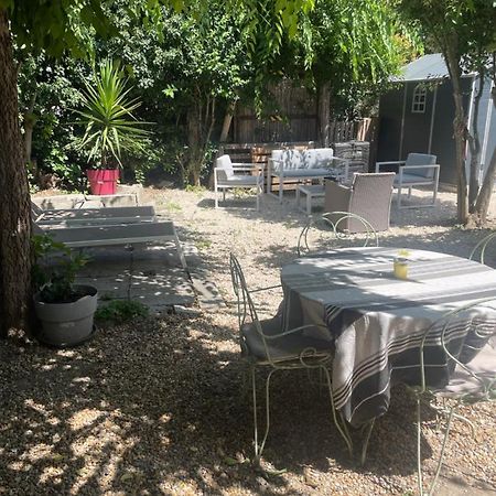 Appartement Avec Jardin En Ville LʼIsle-sur-la-Sorgue Exteriör bild