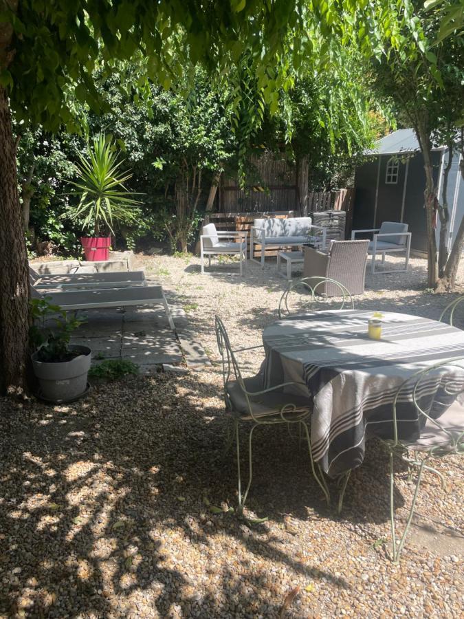 Appartement Avec Jardin En Ville LʼIsle-sur-la-Sorgue Exteriör bild