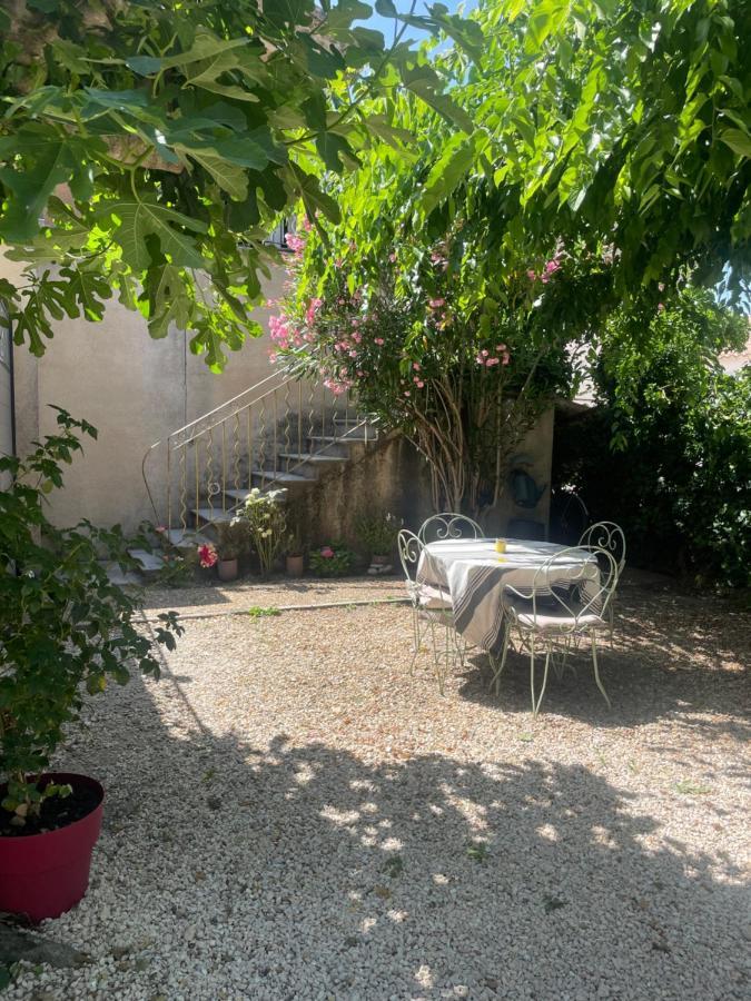 Appartement Avec Jardin En Ville LʼIsle-sur-la-Sorgue Exteriör bild